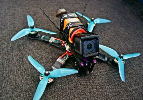 Drones de carreras con cámara